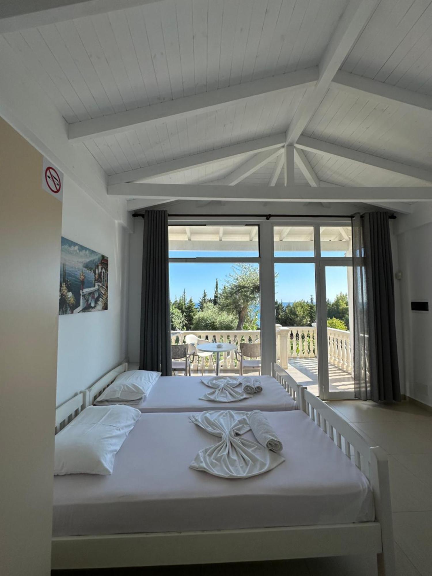 Essos Villas Dhërmi 외부 사진